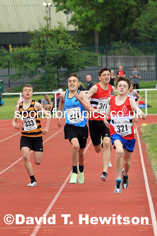Men and Boys 800 metres, 2022 North Eastern Track and Field Champs., Middlesbrough. David T. Hewitson/Sports for All Pics